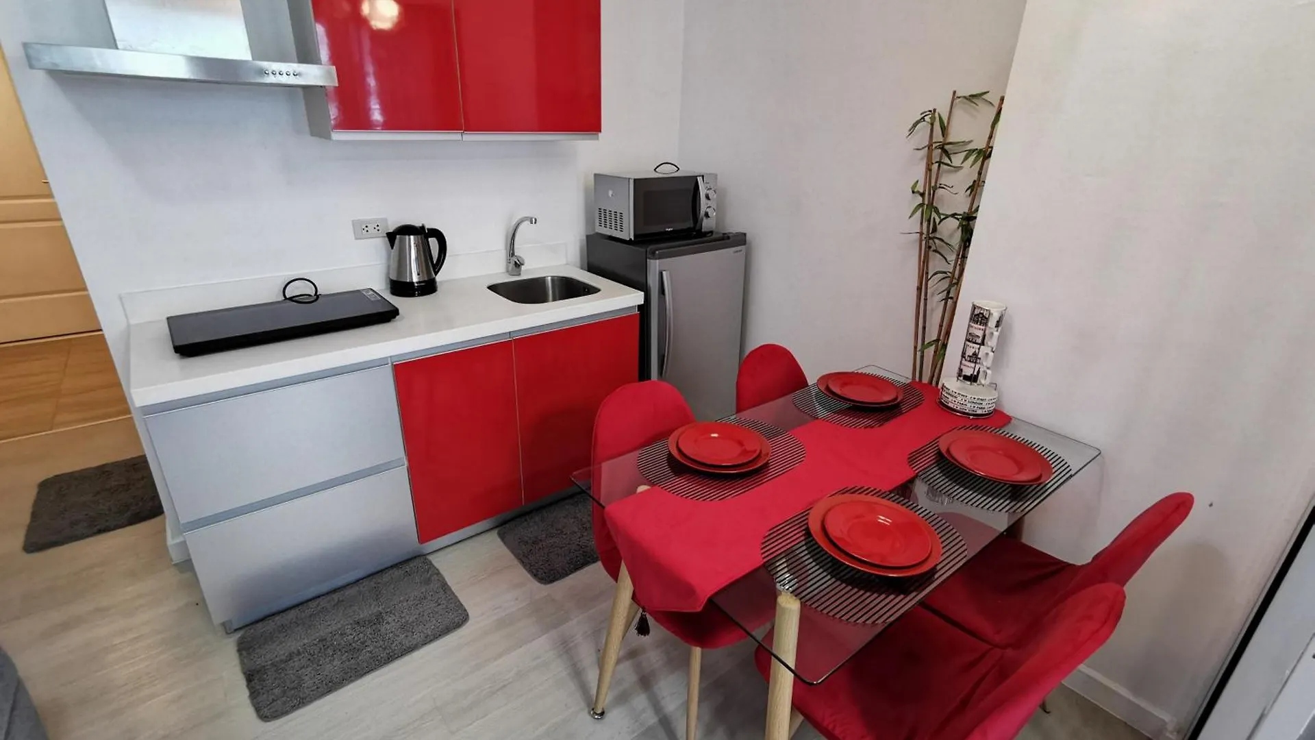 Cozy Apartment With Lagoon View Paranaque City